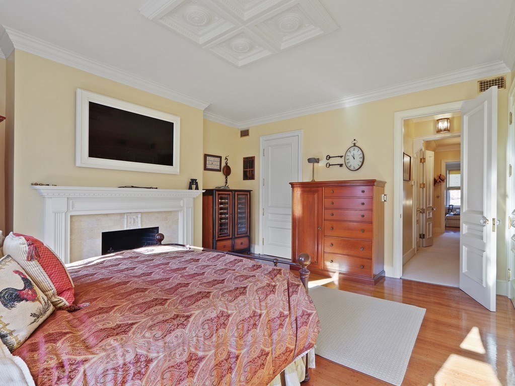 357-359 Beacon Street, Unit 4 Boston, MA 02116 - Photo 9 of 24