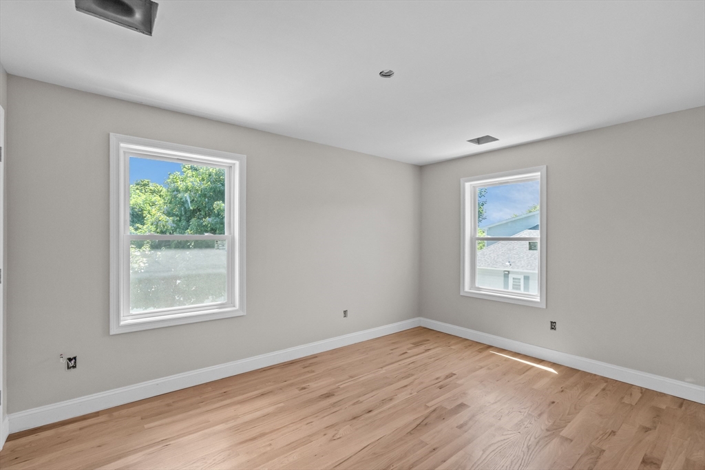 37 Murray Street Providence, RI 02909 - Photo 12 of 35
