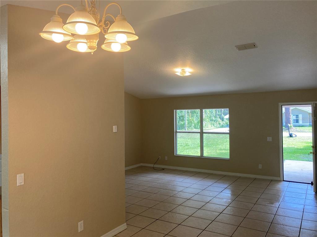 21 Locust Drive Ocala, FL 34472 - Photo 4 of 22