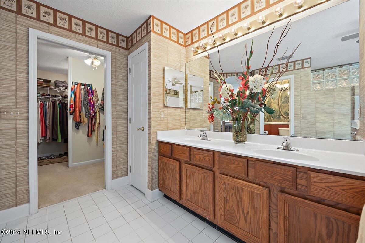 3228 Sequoyah Circle St. Johns, FL 32259 - Photo 19 of 47 19-Primary Bathroom