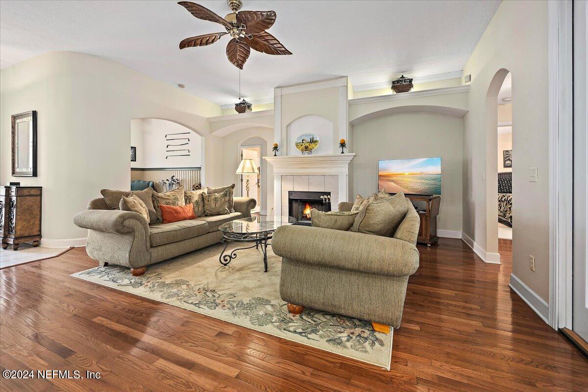 3228 Sequoyah Circle St. Johns, FL 32259 - Photo 10 of 47 10-Family Room