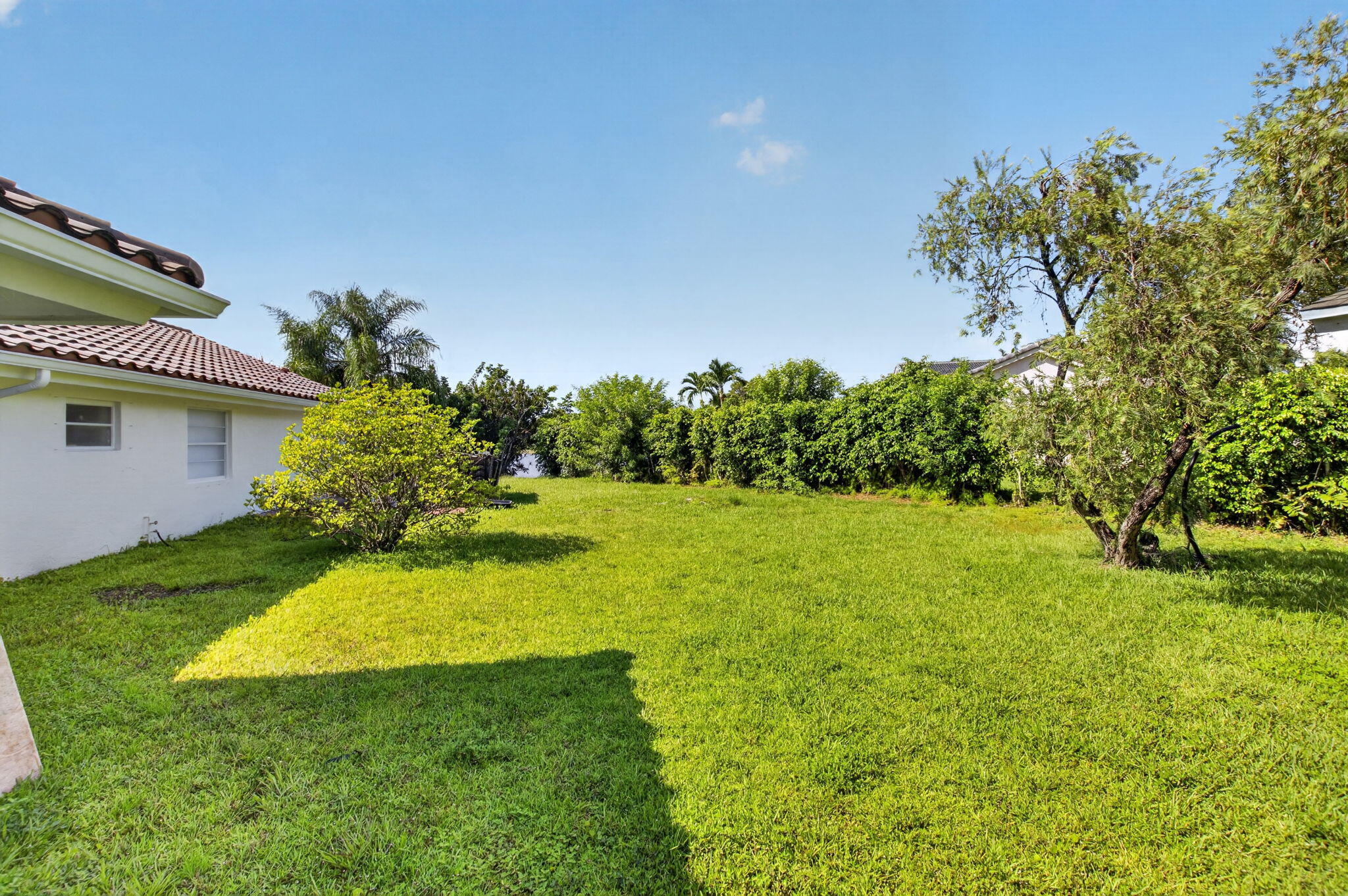 11845 Island Lakes Lane Boca Raton, FL 33498 - Photo 73 of 78 Side yard
