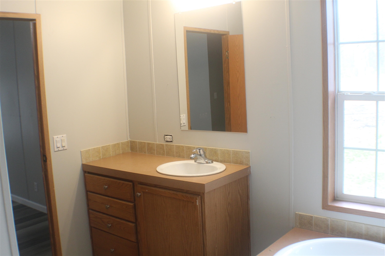 7305 South Forest Glen Road Rothbury, MI 49452 - Photo 5 of 10 Gallery Image 5