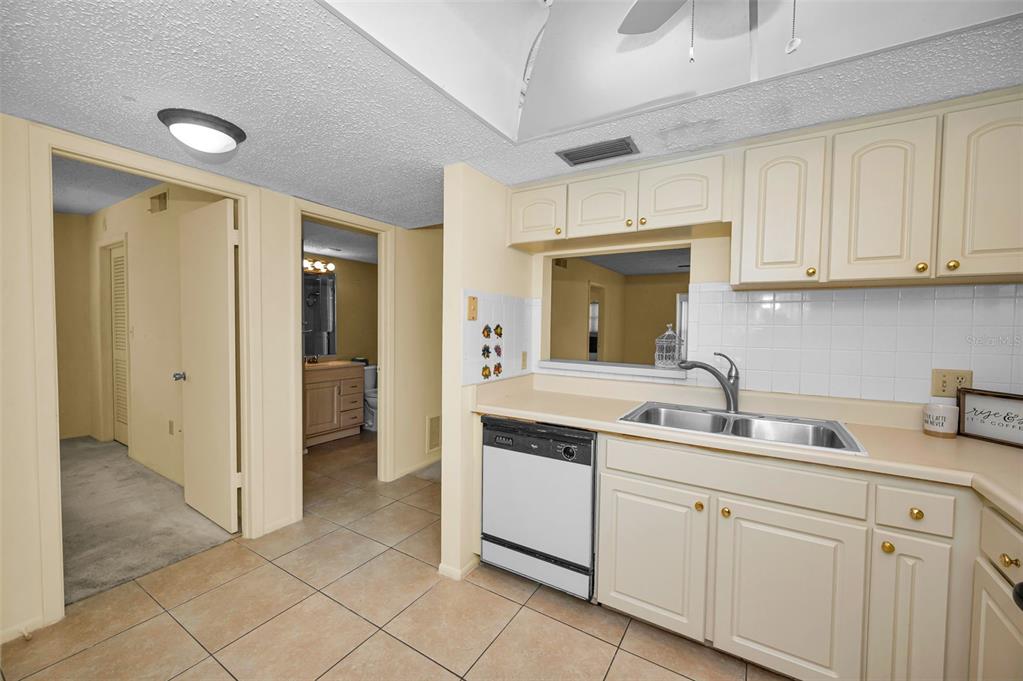 936 Virginia Street, Unit 201 Dunedin, FL 34698 - Photo 41 of 43