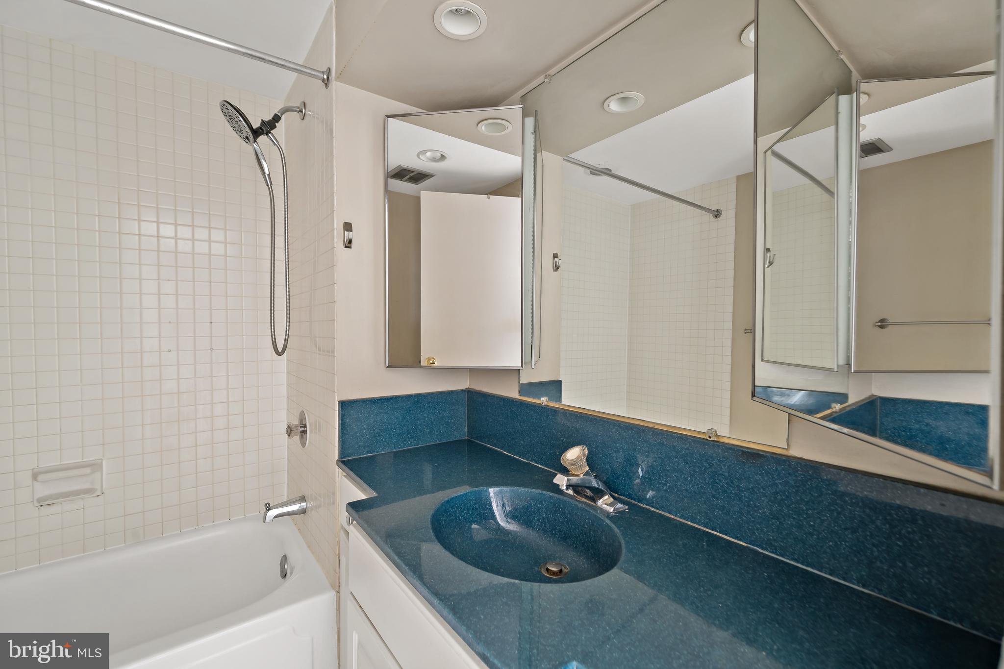 1326-42 Spruce Street, Unit 2906 Philadelphia, PA 19107 - Photo 13 of 16