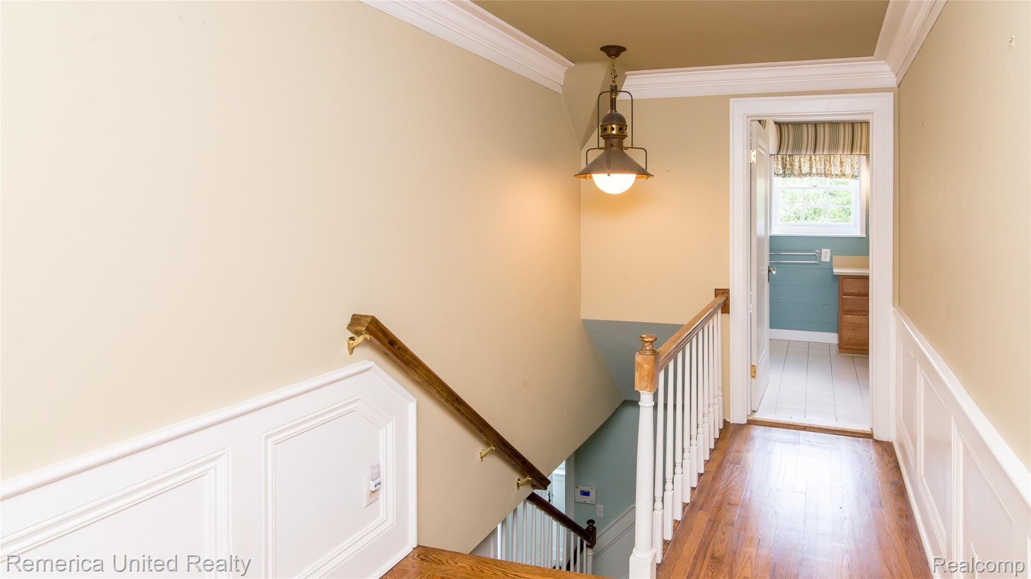 2095 West Commerce Road Milford, MI 48380 - Photo 32 of 61 Upstairs Foyer.jpg