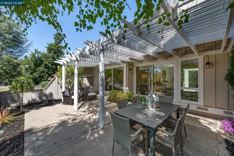 $950,000 | 2137 Presidio Court, Danville, CA 94526