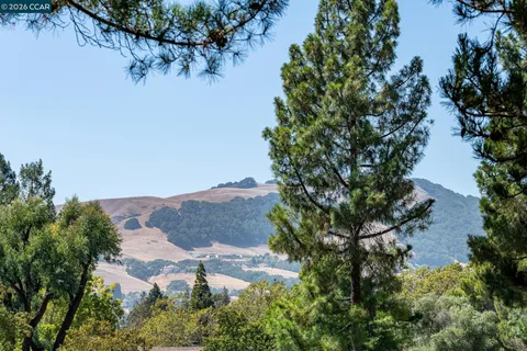 $950,000 | 2137 Presidio Court, Danville, CA 94526