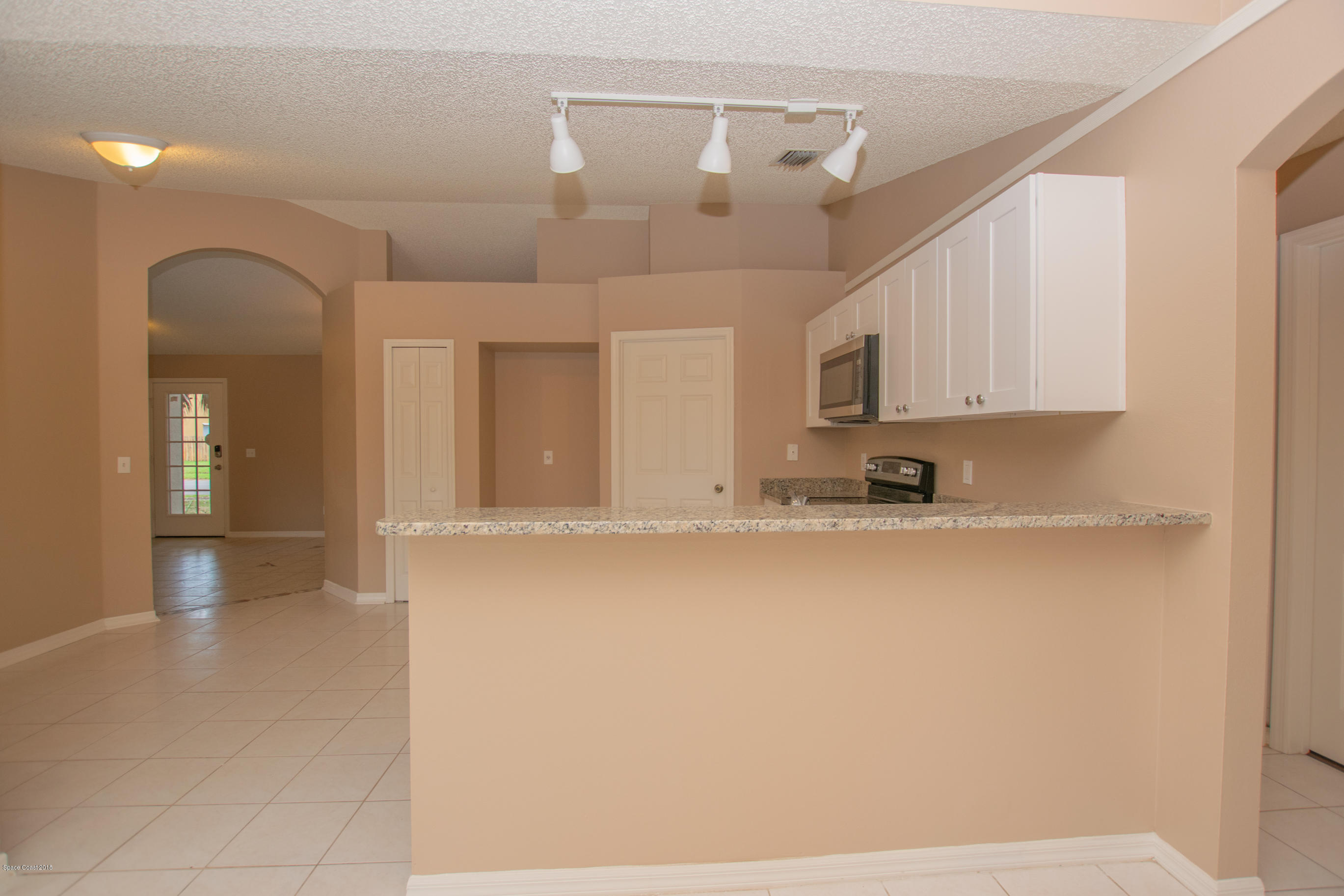 2027 Blue Ridge Avenue Melbourne, FL 32935 - Photo 7 of 29 DSC_0015
