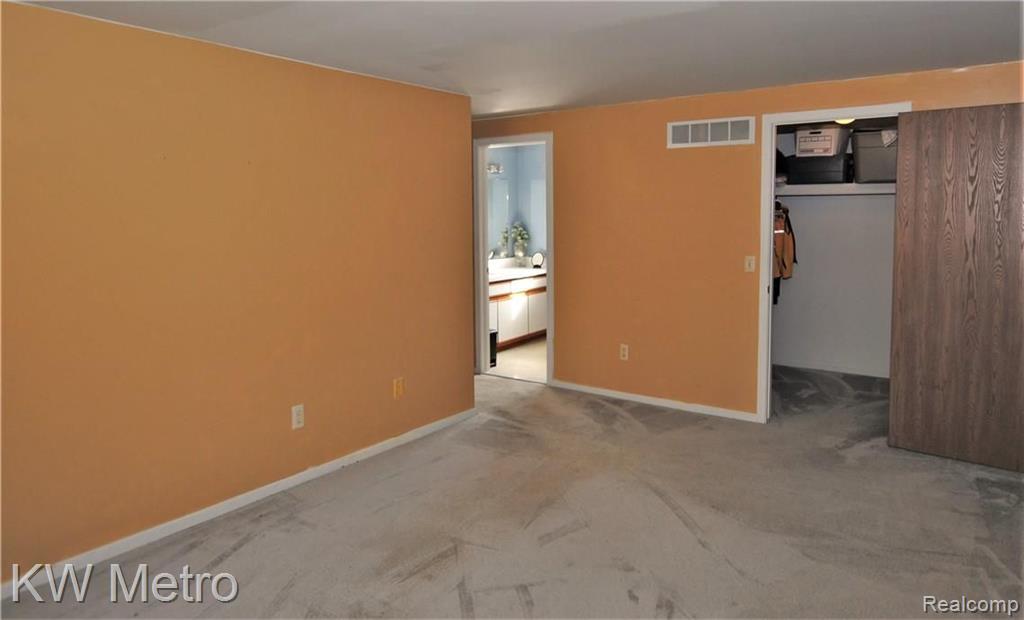 23211 Middlebelt Road, Unit 8 Farmington Hills, MI 48336 - Photo 10 of 12