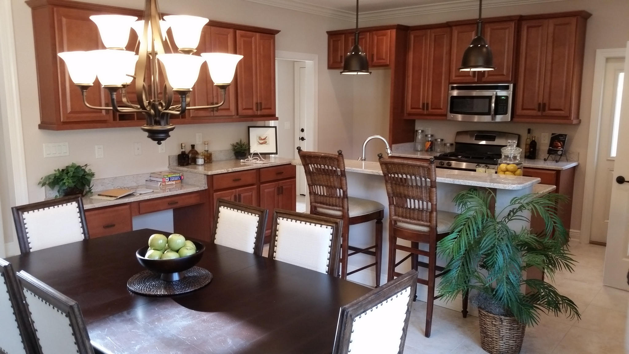 205 Rigdon Court Northwest Fort Walton Beach, FL 32548 - Photo 9 of 48 a kitchen with a table and chairs