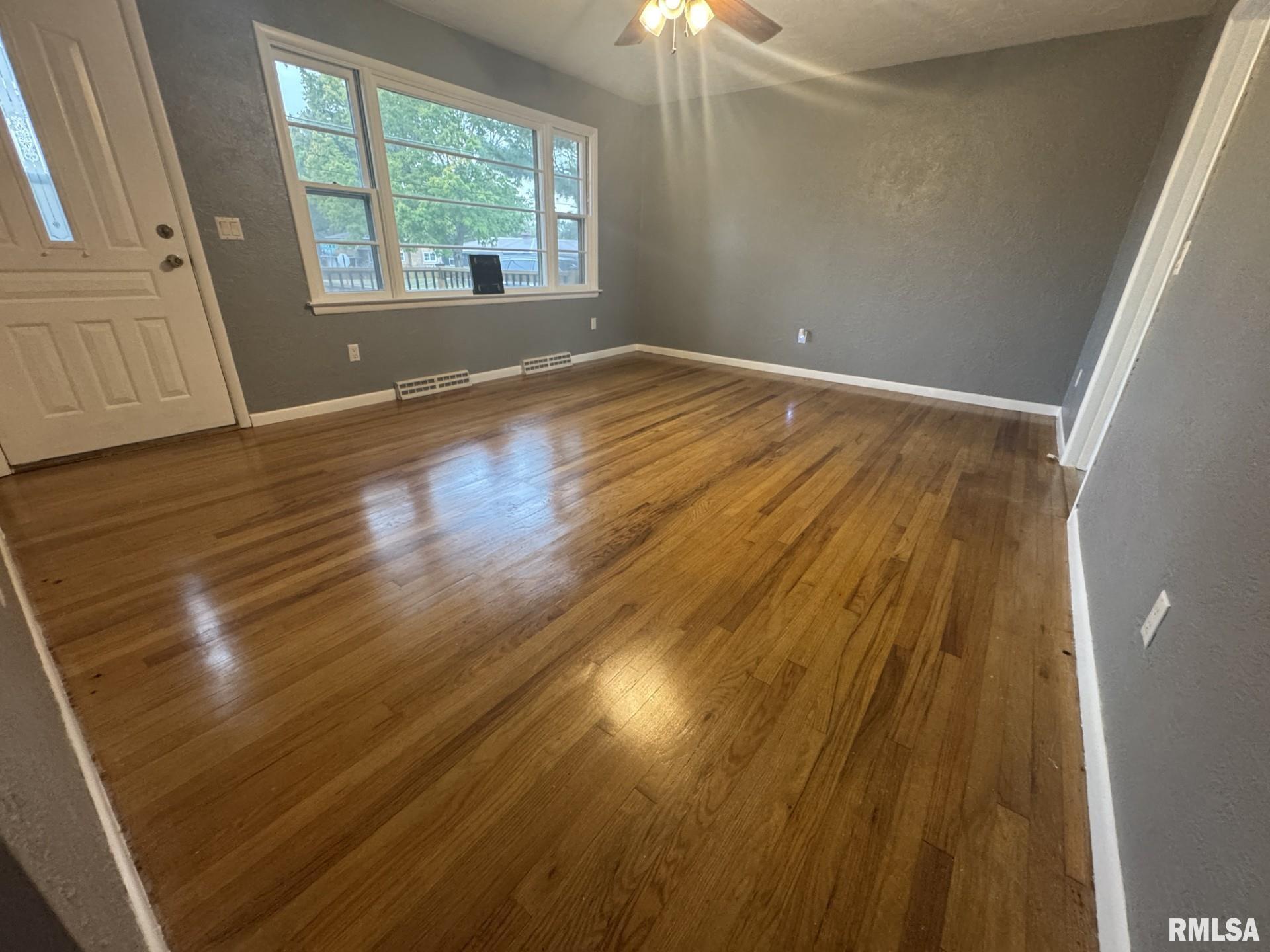 522 South Beach Street Kewanee, IL 61443 - Photo 11 of 28