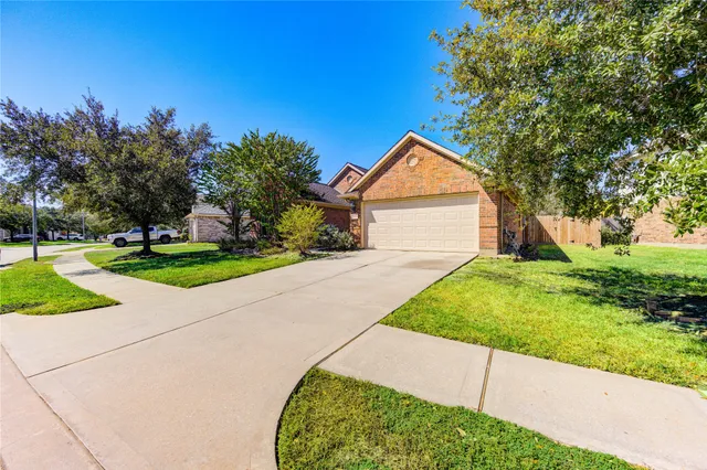 $1,950 | 9822 Memorial Crossing Drive, Tomball, TX 77375