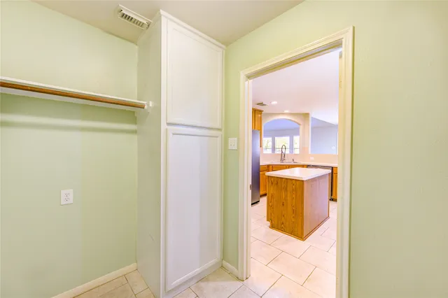 $1,950 | 9822 Memorial Crossing Drive, Tomball, TX 77375