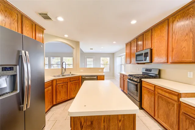 $1,950 | 9822 Memorial Crossing Drive, Tomball, TX 77375