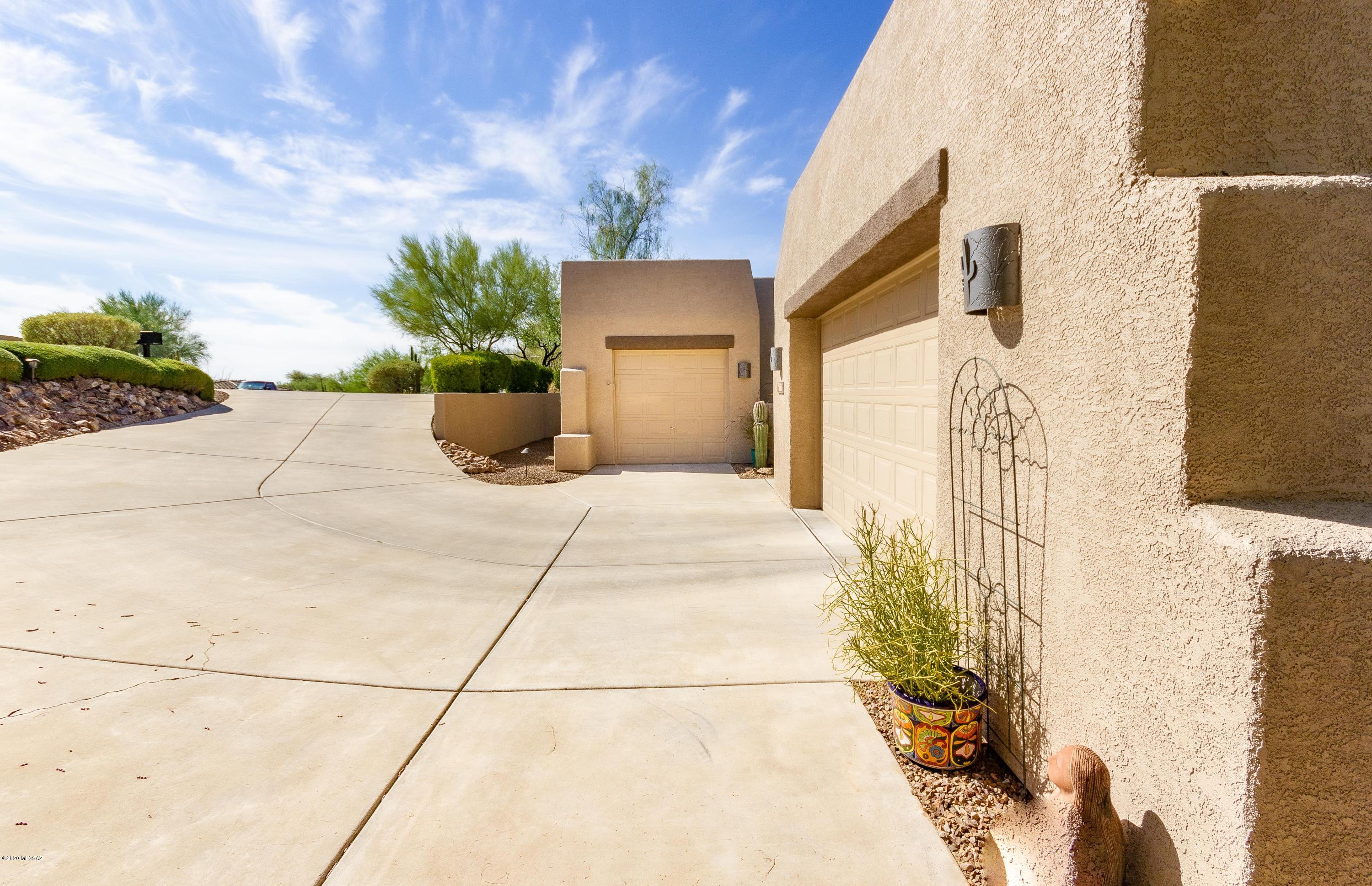 12707 North Piping Rock Road Oro Valley, AZ 85755 - Photo 19 of 50