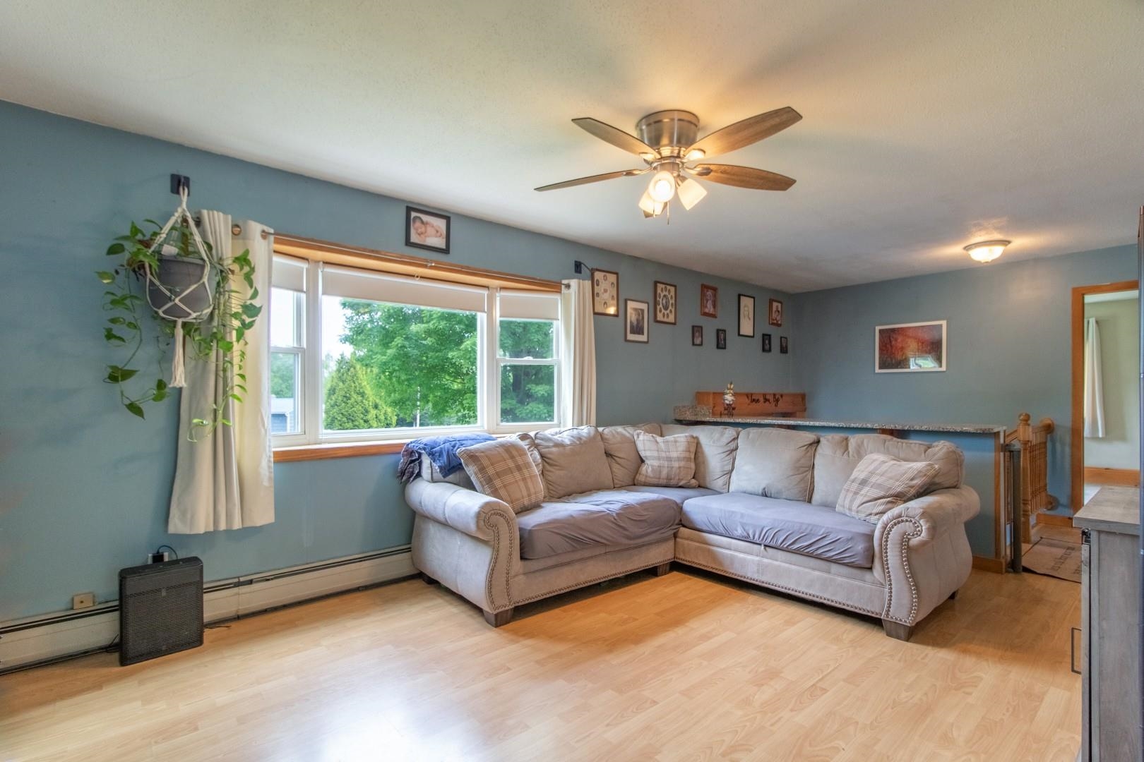 115 Scottsdale Road Newport, VT 05855 - Photo 3 of 42