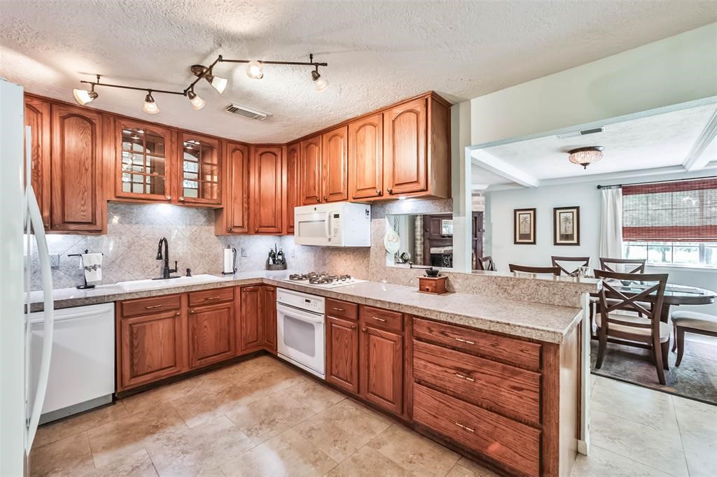 6911 Sprigg Street Fulshear, TX 77441 - Photo 14 of 48