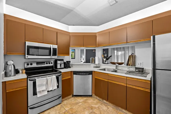 $2,500 | 15 VÃa De Casas Sur, Unit 204, Boynton Beach, FL 33426