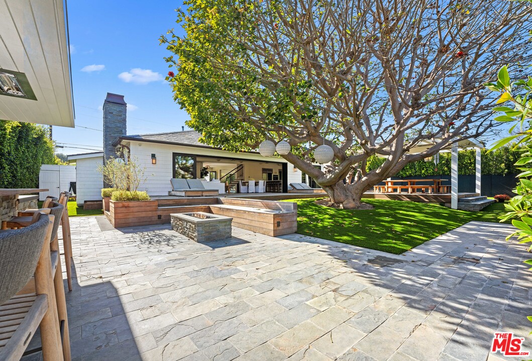 Undisclosed Address Malibu, CA 90265 - Photo 14 of 36