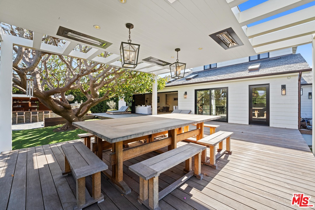 Undisclosed Address Malibu, CA 90265 - Photo 15 of 36