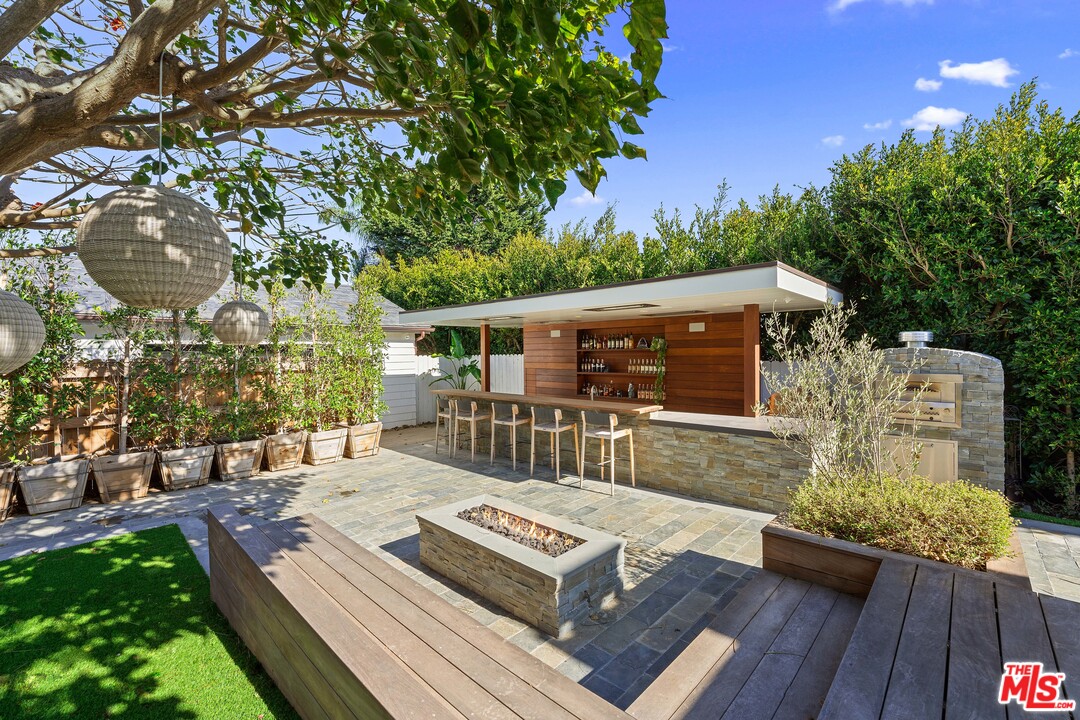 Undisclosed Address Malibu, CA 90265 - Photo 17 of 36