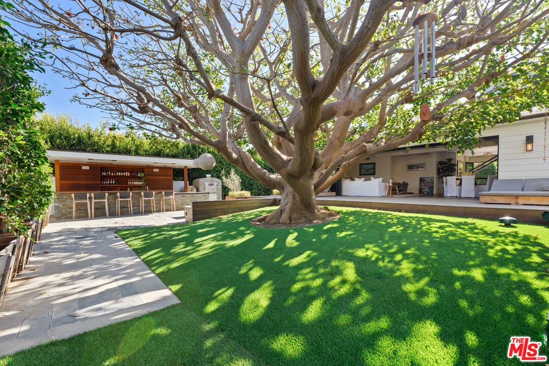 Undisclosed Address Malibu, CA 90265 - Photo 19 of 36