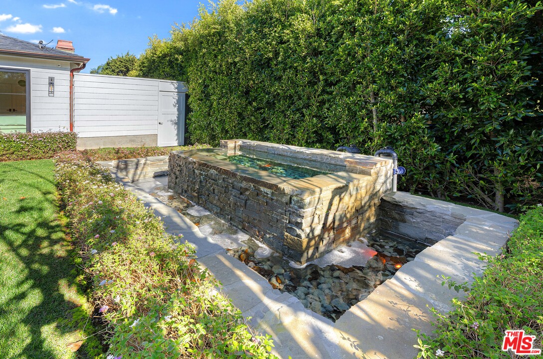 Undisclosed Address Malibu, CA 90265 - Photo 21 of 36