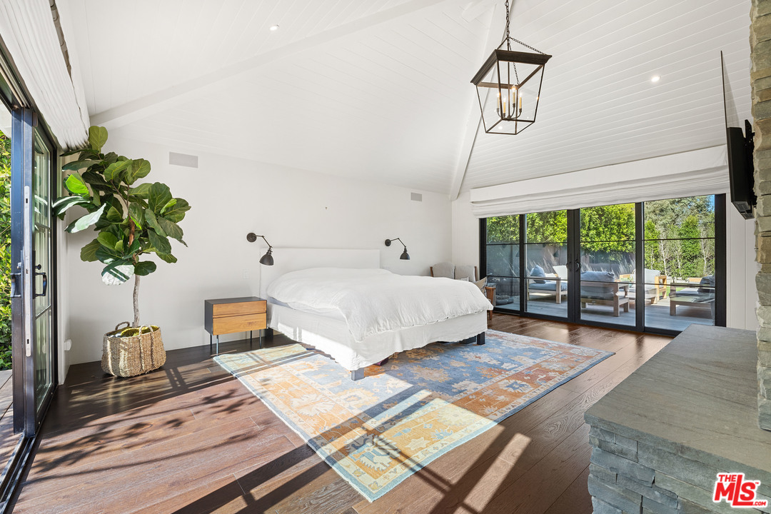 Undisclosed Address Malibu, CA 90265 - Photo 23 of 36