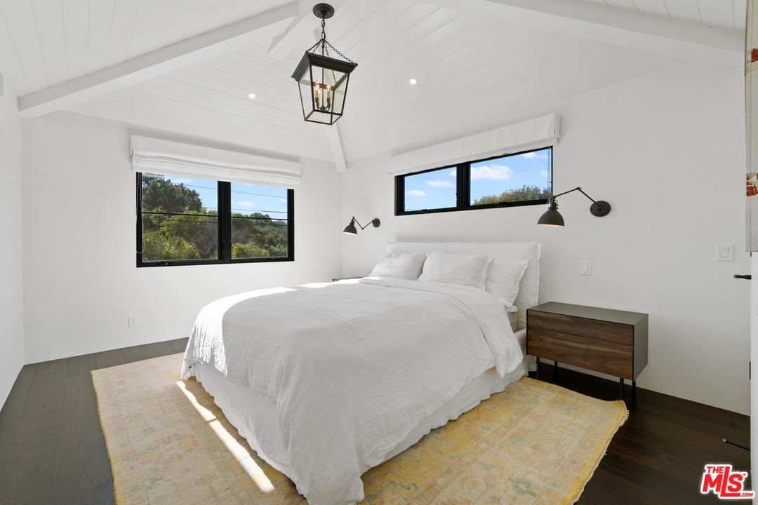 Undisclosed Address Malibu, CA 90265 - Photo 32 of 36