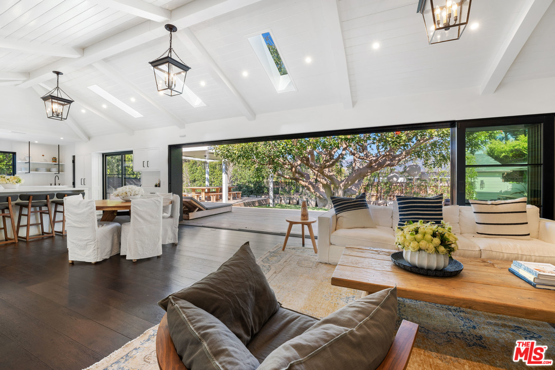 Undisclosed Address Malibu, CA 90265 - Photo 6 of 36