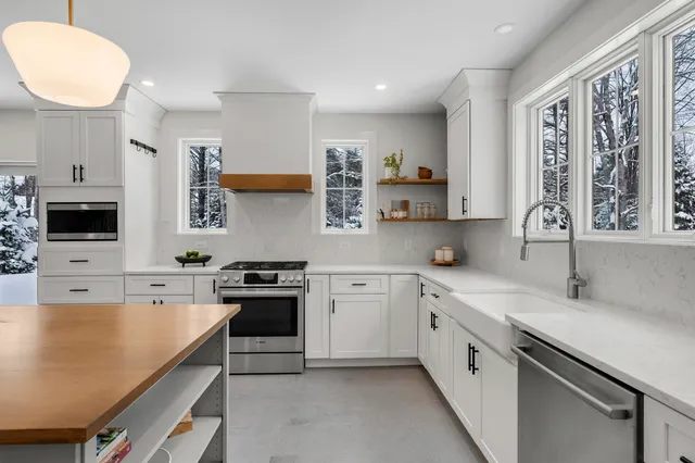 $995,000 | 21 Renee Road, Freeport, ME 04032