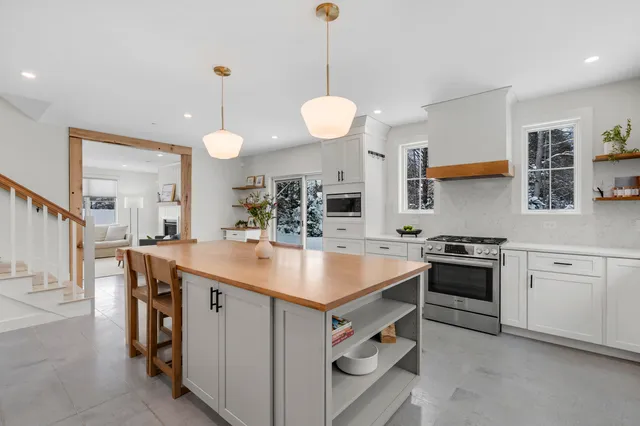 $995,000 | 21 Renee Road, Freeport, ME 04032