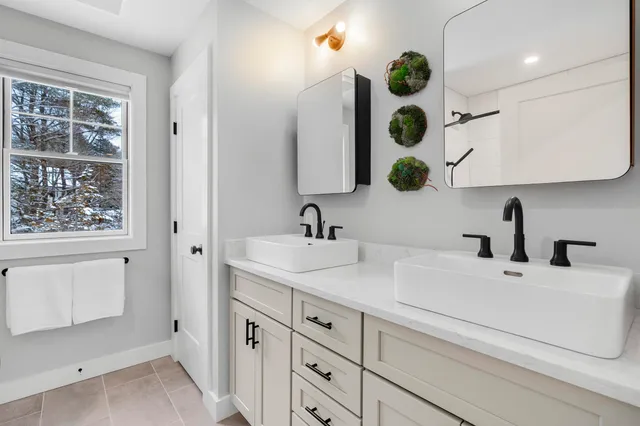 $995,000 | 21 Renee Road, Freeport, ME 04032