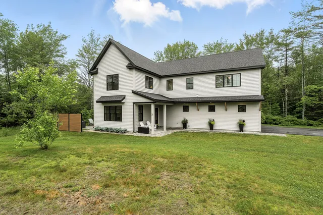 $995,000 | 21 Renee Road, Freeport, ME 04032