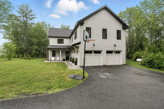 $995,000 | 21 Renee Road, Freeport, ME 04032
