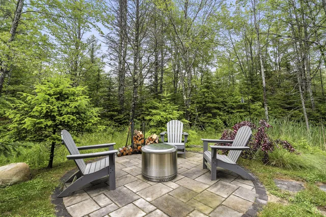 $995,000 | 21 Renee Road, Freeport, ME 04032