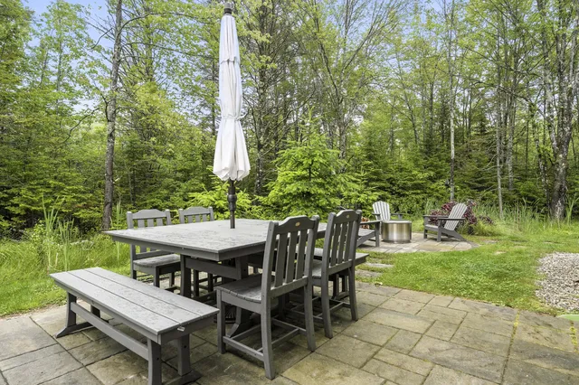 $995,000 | 21 Renee Road, Freeport, ME 04032