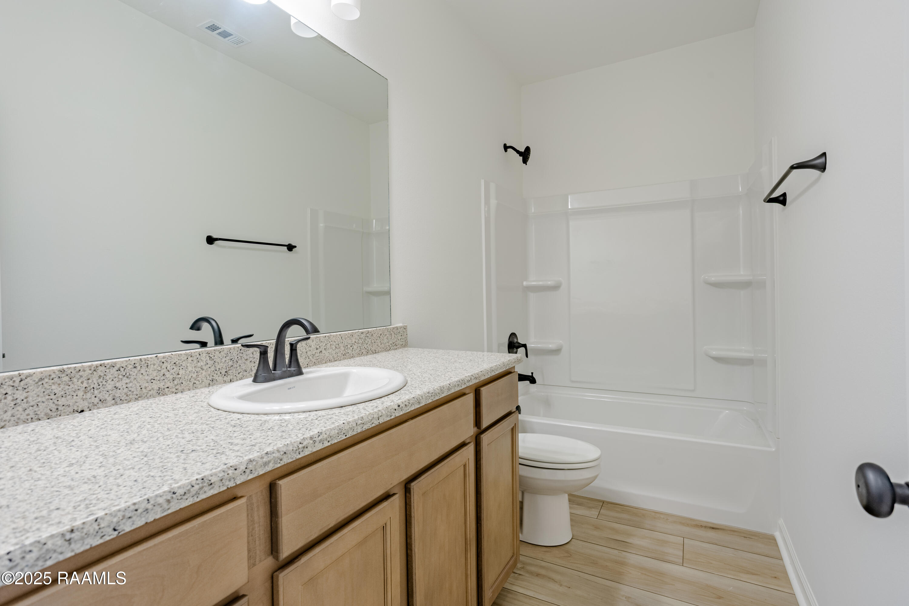 213 Hester Way Carencro, LA 70520 - Photo 11 of 14 BATHROOM