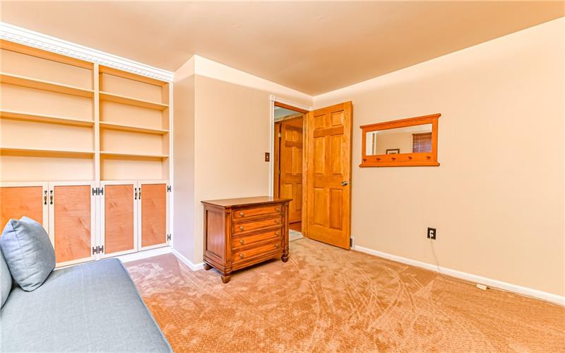 247 Shafer Road Coraopolis, PA 15108 - Photo 14 of 25 Gallery Image 14