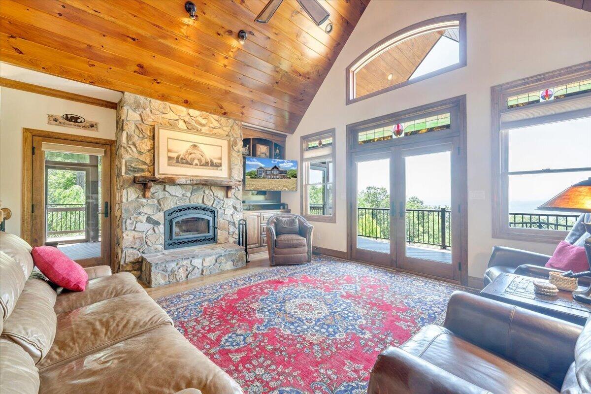 890 Blain Road Buchanan, VA 24066 - Photo 13 of 89 13-MIB03856