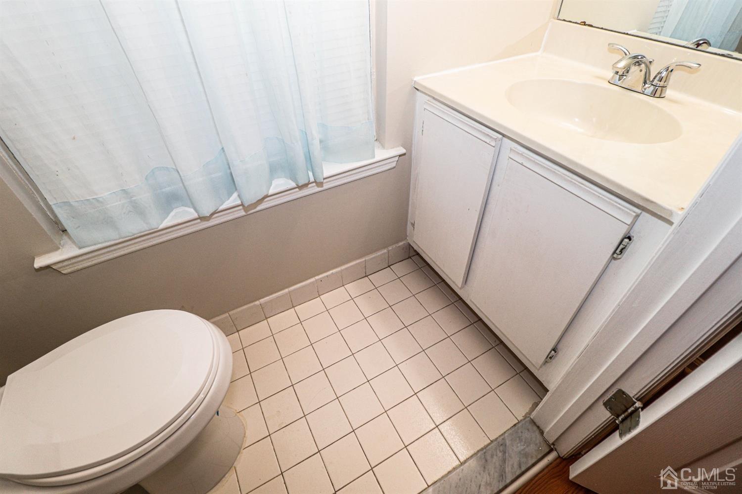 21 Prestwick Way Edison, NJ 08820 - Photo 12 of 31 Gallery Image 12