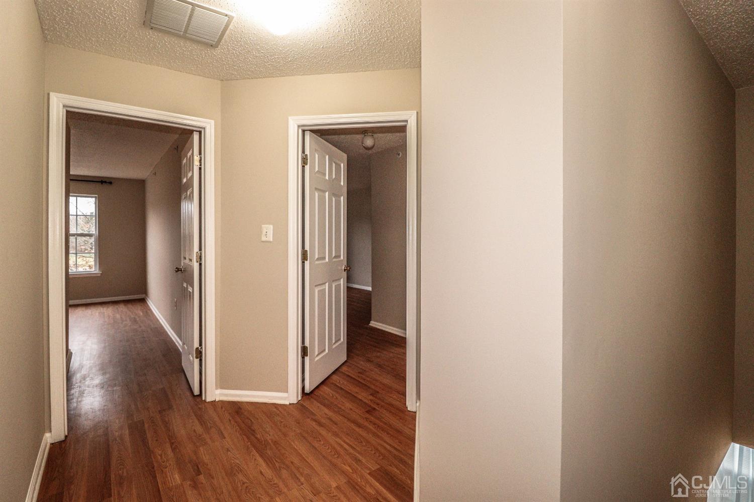 21 Prestwick Way Edison, NJ 08820 - Photo 16 of 31 Gallery Image 16