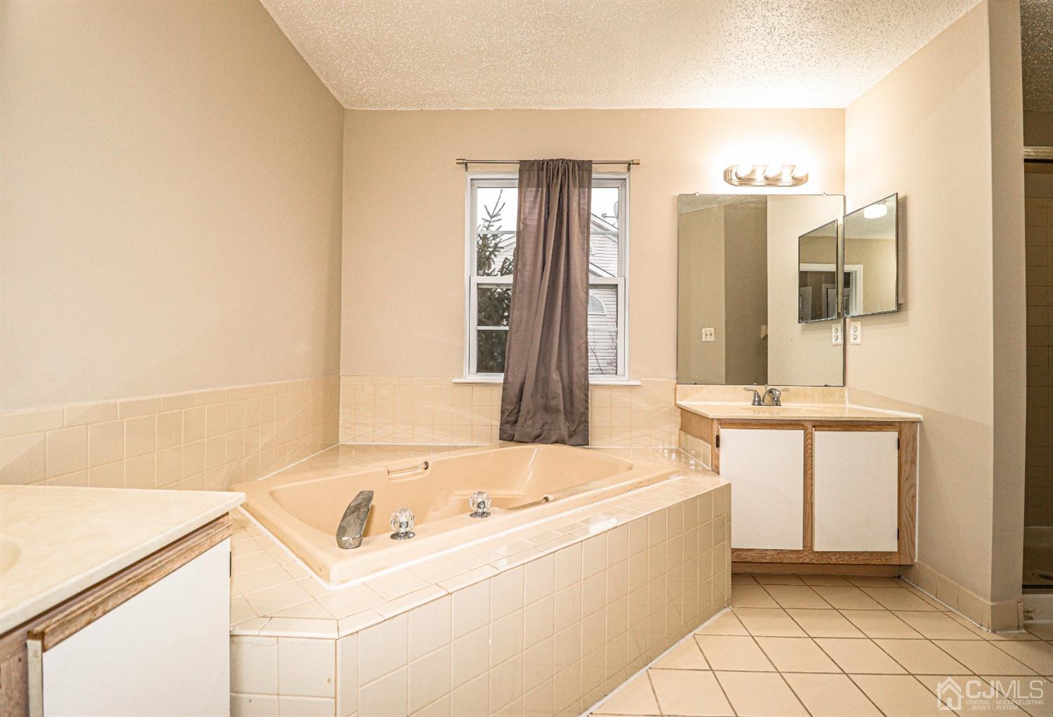 21 Prestwick Way Edison, NJ 08820 - Photo 21 of 31 Gallery Image 21