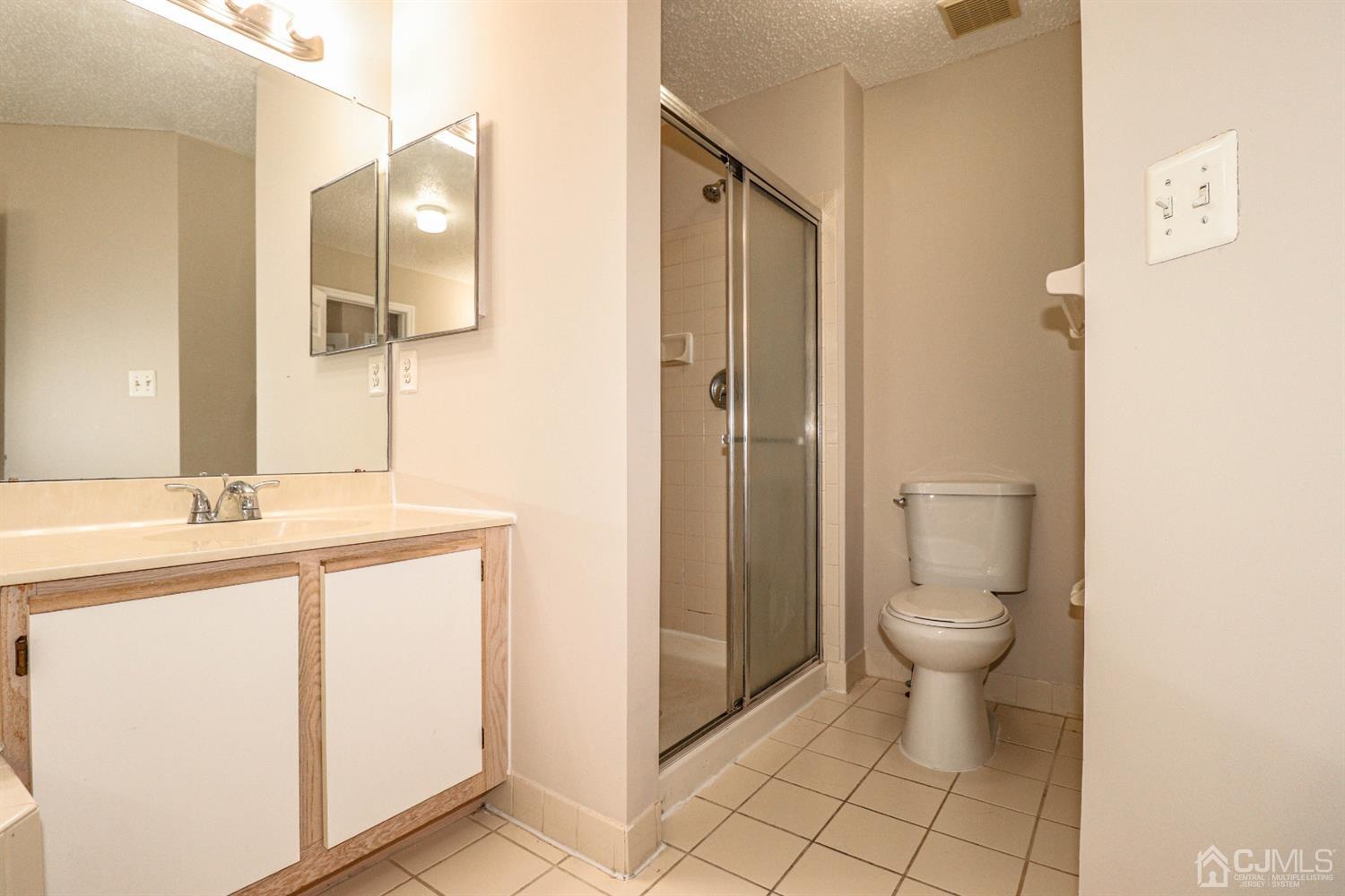 21 Prestwick Way Edison, NJ 08820 - Photo 22 of 31 Gallery Image 22