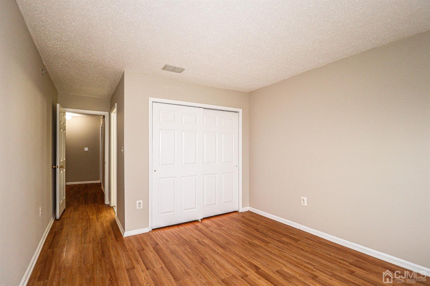 21 Prestwick Way Edison, NJ 08820 - Photo 25 of 31 Gallery Image 25