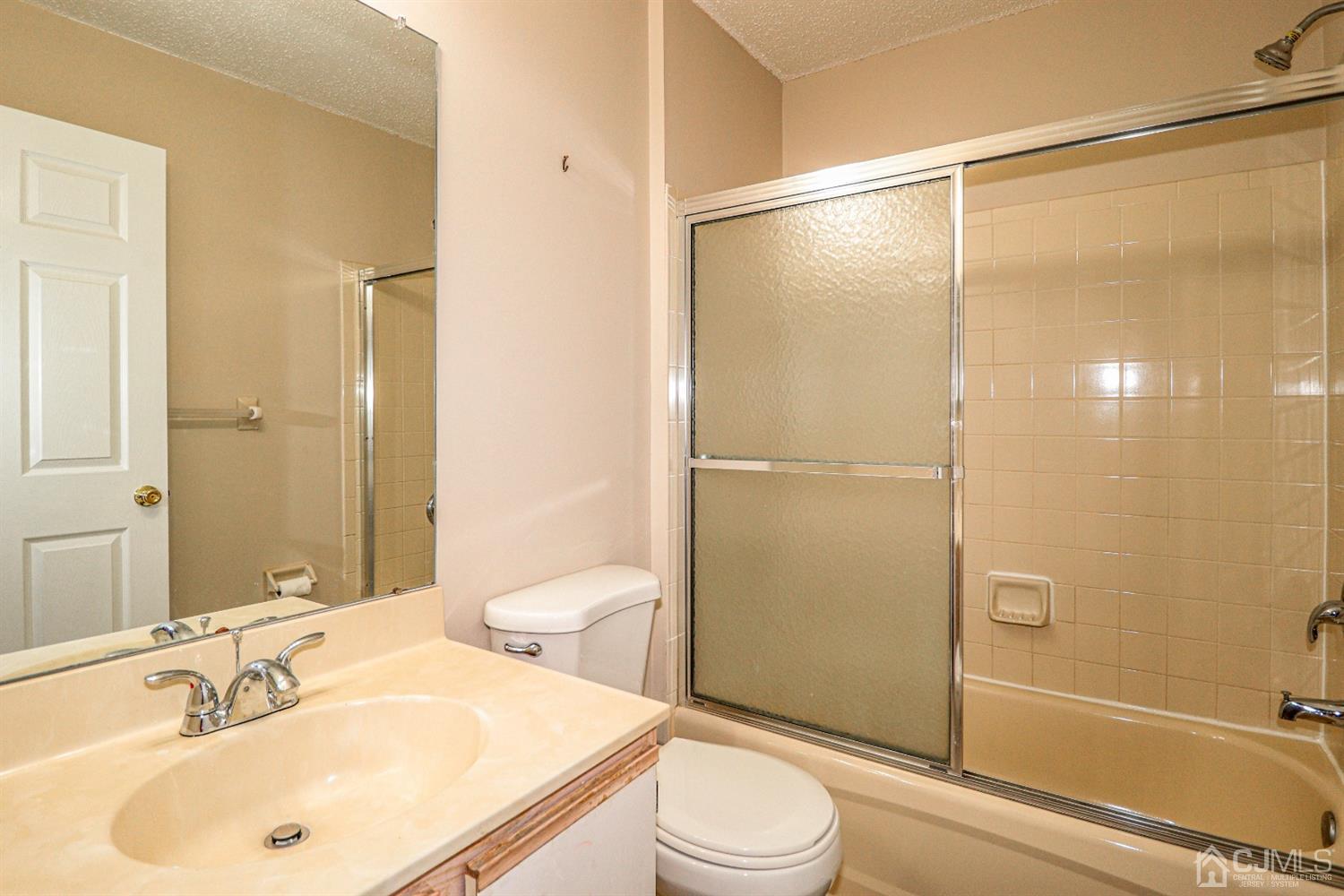 21 Prestwick Way Edison, NJ 08820 - Photo 26 of 31 Gallery Image 26