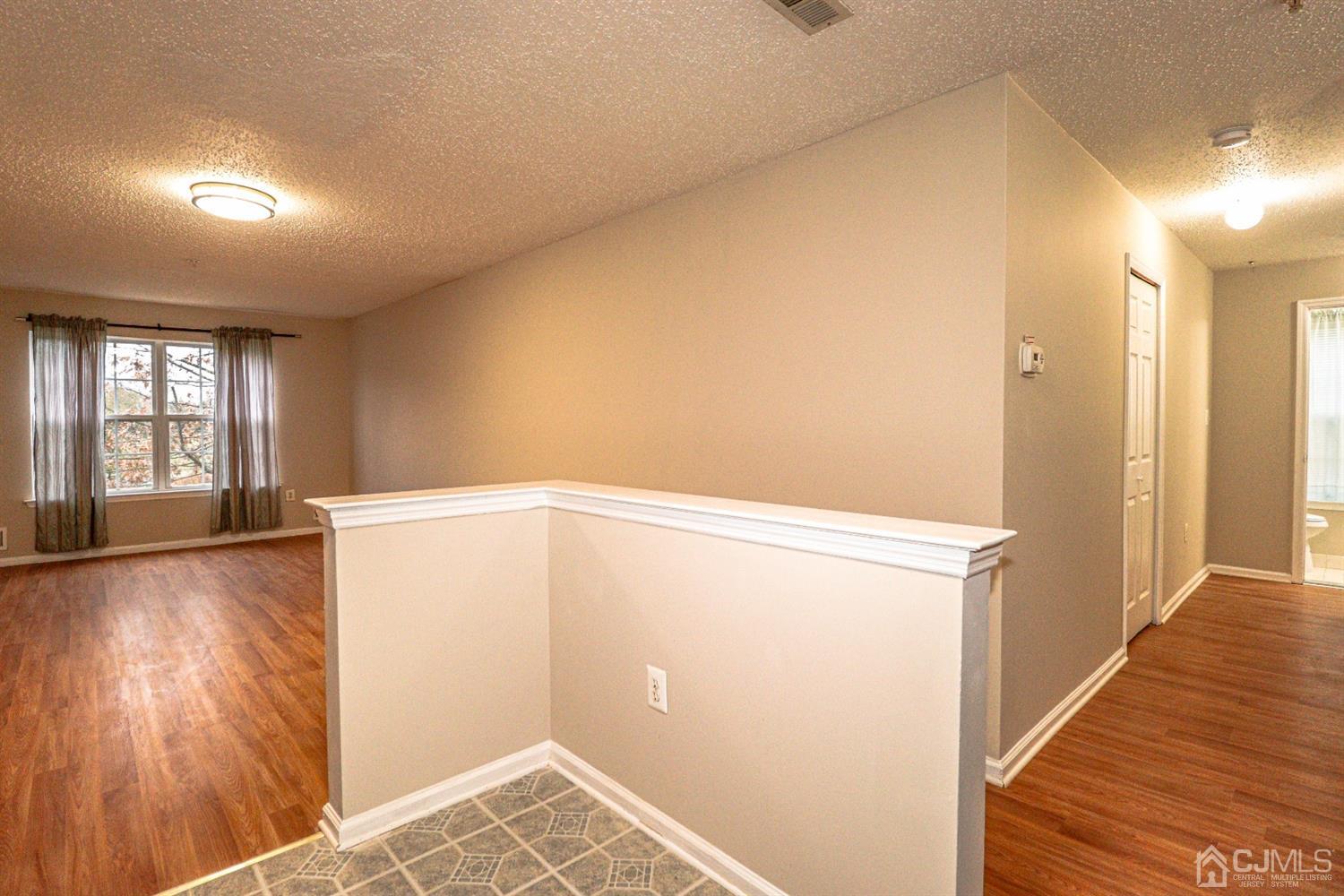 21 Prestwick Way Edison, NJ 08820 - Photo 7 of 31 Gallery Image 7