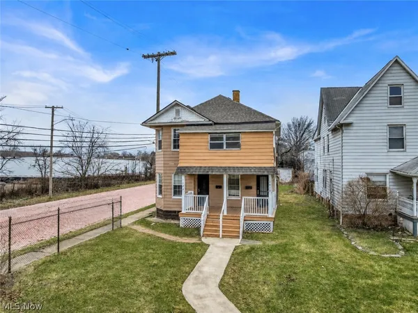 $229,999 | 1476 West 107th Street, Cleveland, OH 44102