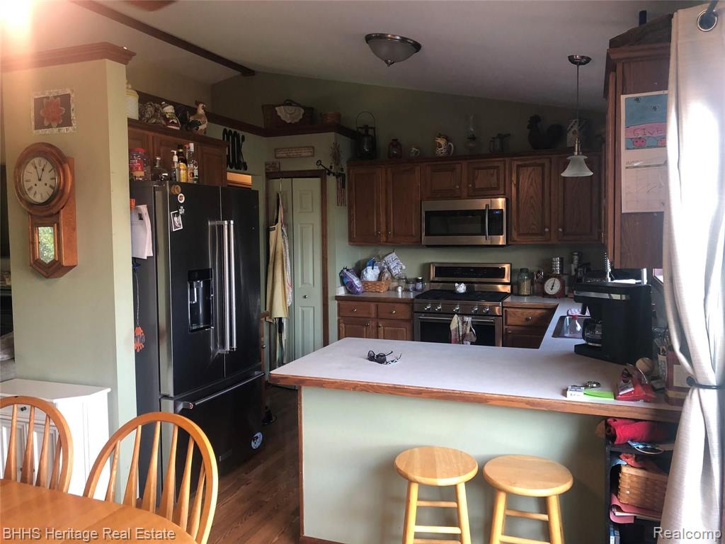 11748 Britton Road Byron, MI 48418 - Photo 9 of 24